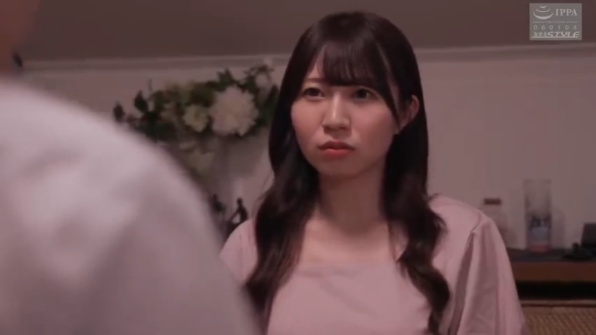 [流川莉央]妻の恥ずかしい姿、上司の目の前で